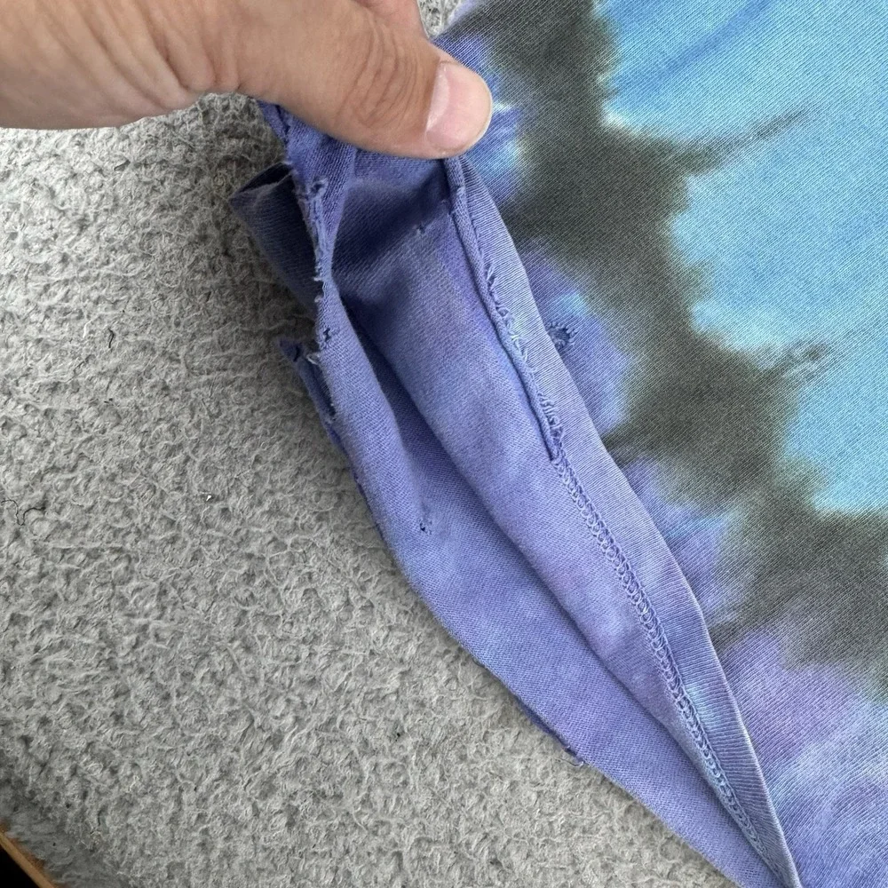 Vintage 2009 Liquid Blue Grateful DeadRock Tie Dye tshirt Men sz L‎ Distressed